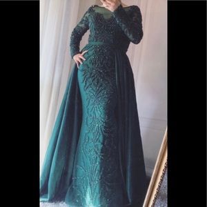 Emerald green beautiful prom dress